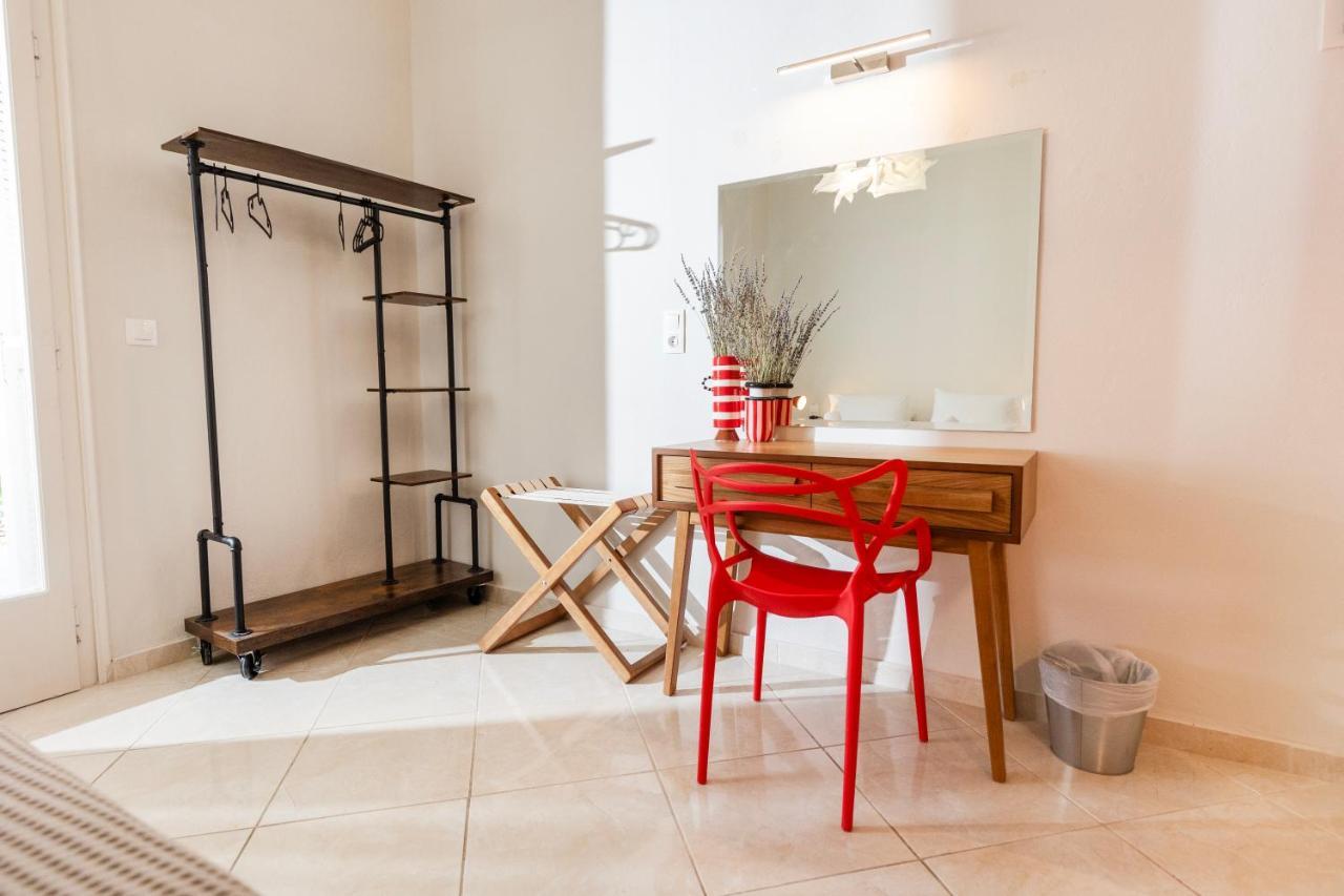 Mondrian Guest House Скиатос Экстерьер фото